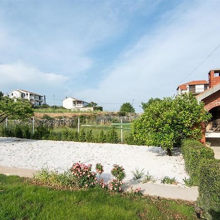 Apartments Iva Donji Seget Esterno foto